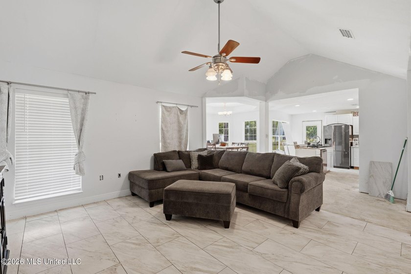 Bring your vision and transform this 3BR/2BA farmhouse-style - photo 3