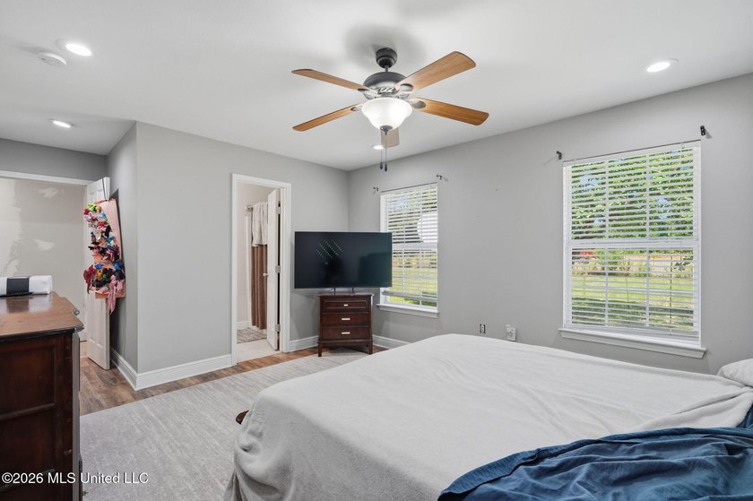 Bring your vision and transform this 3BR/2BA farmhouse-style - photo 10