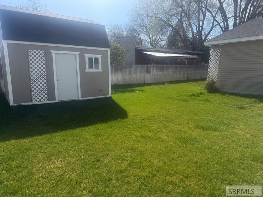 This charming 3-bedroom, 2-bathroom twin home is located in the - photo 26