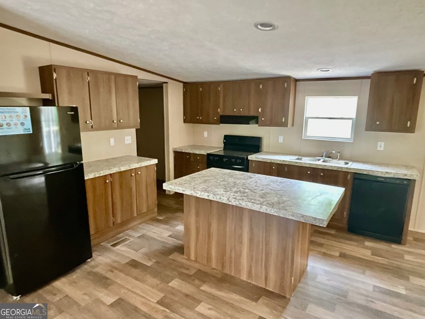 WW Development Presents a Brand New 4 Bedroom 2 Full Bath Home - photo 10