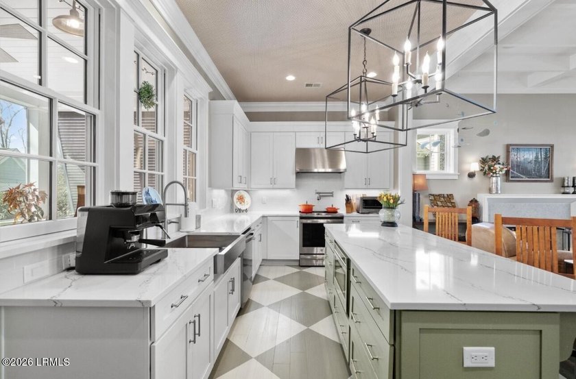 Welcome to 60 Mount Grace, a beautifully crafted cottage in the - photo 12