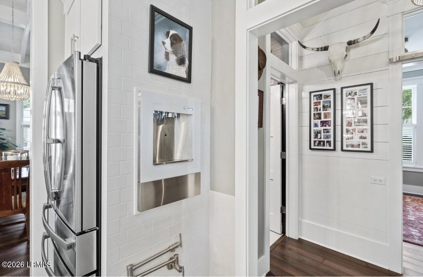 Welcome to 60 Mount Grace, a beautifully crafted cottage in the - photo 15