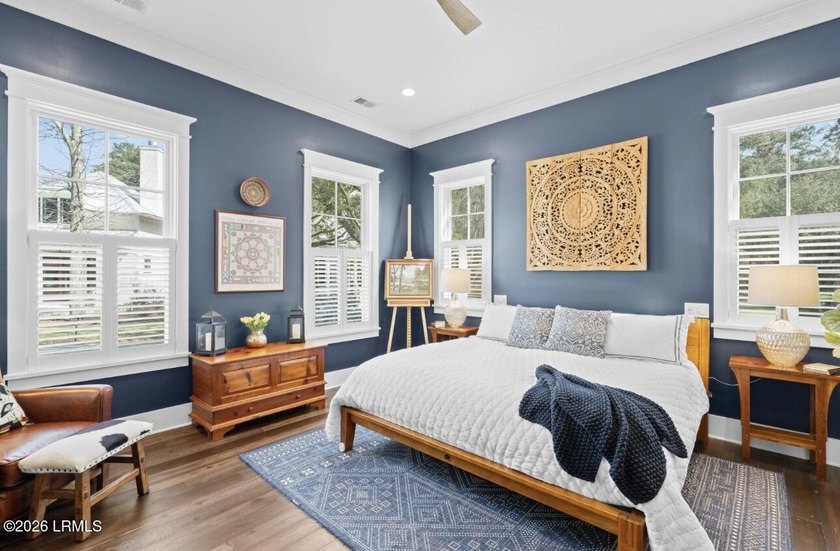 Welcome to 60 Mount Grace, a beautifully crafted cottage in the - photo 17