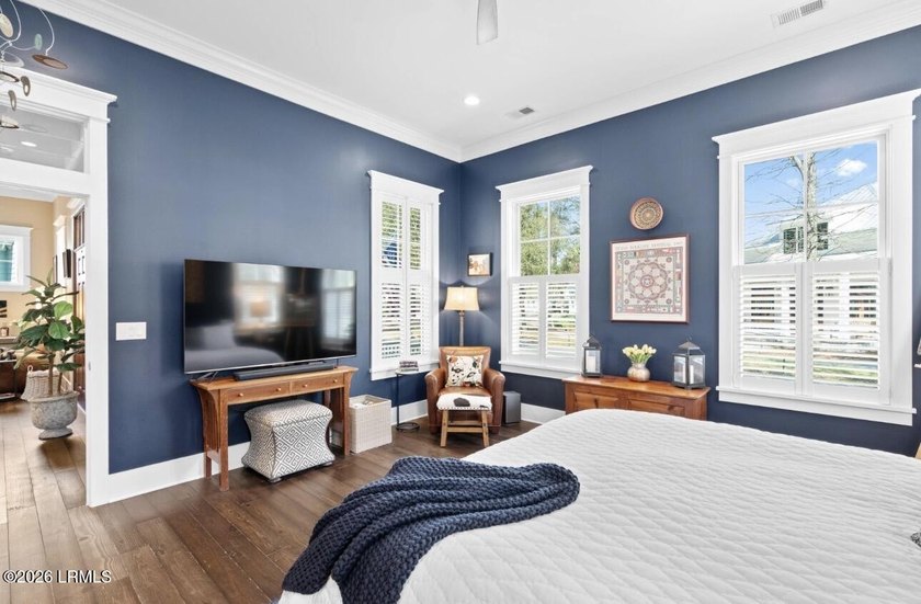 Welcome to 60 Mount Grace, a beautifully crafted cottage in the - photo 18