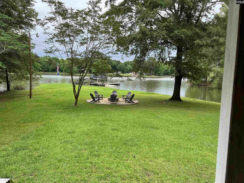 Lake time perfected in this 3 bedroom lake cabin! Large - photo 22