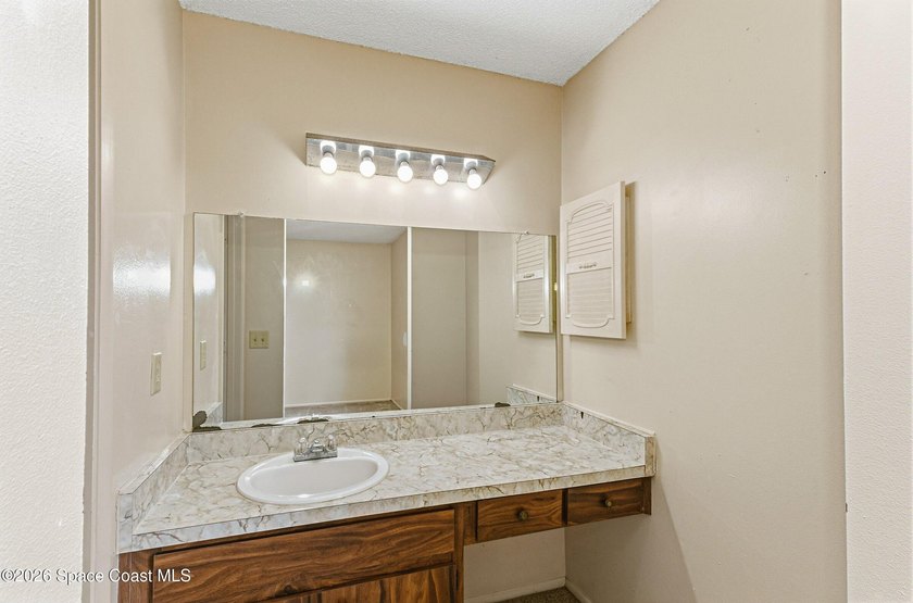 Opportunity awaits in this spacious 3-bed, 2-bath end-unit - photo 22