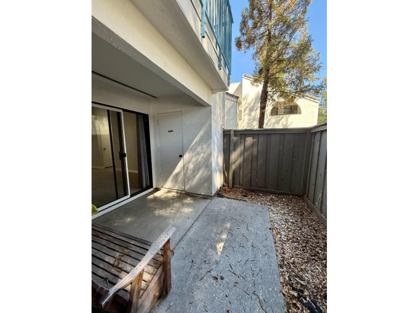 Comfortable and Beautifully Completely remodeled with fresh - photo 24