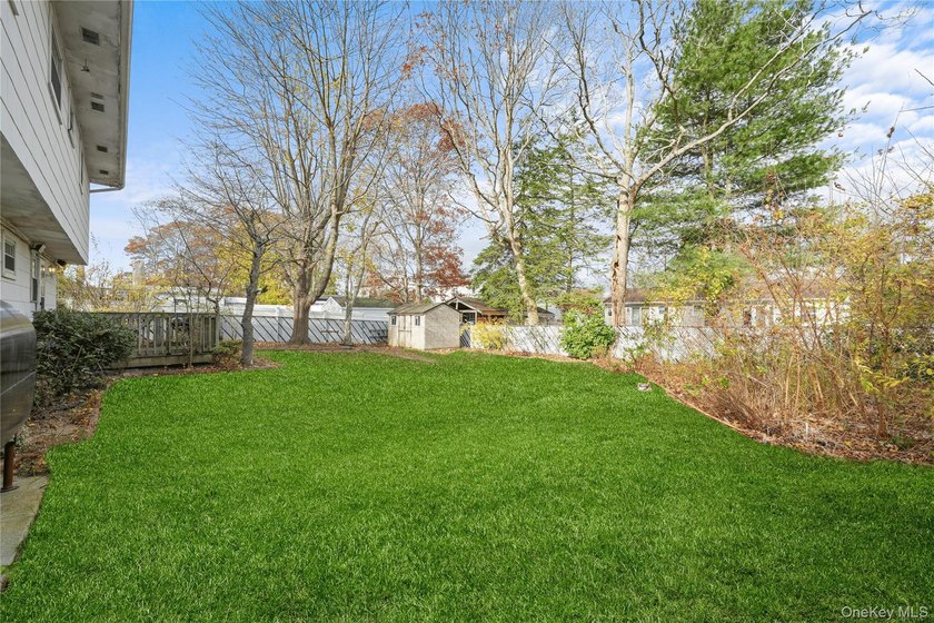 Don't miss this opportunity! This spacious High Ranch - photo 28