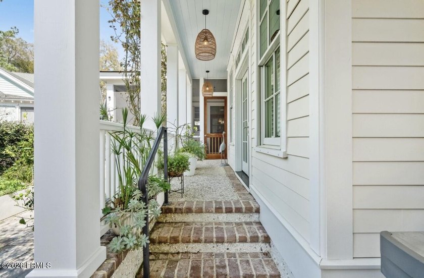 Welcome to 60 Mount Grace, a beautifully crafted cottage in the - photo 35