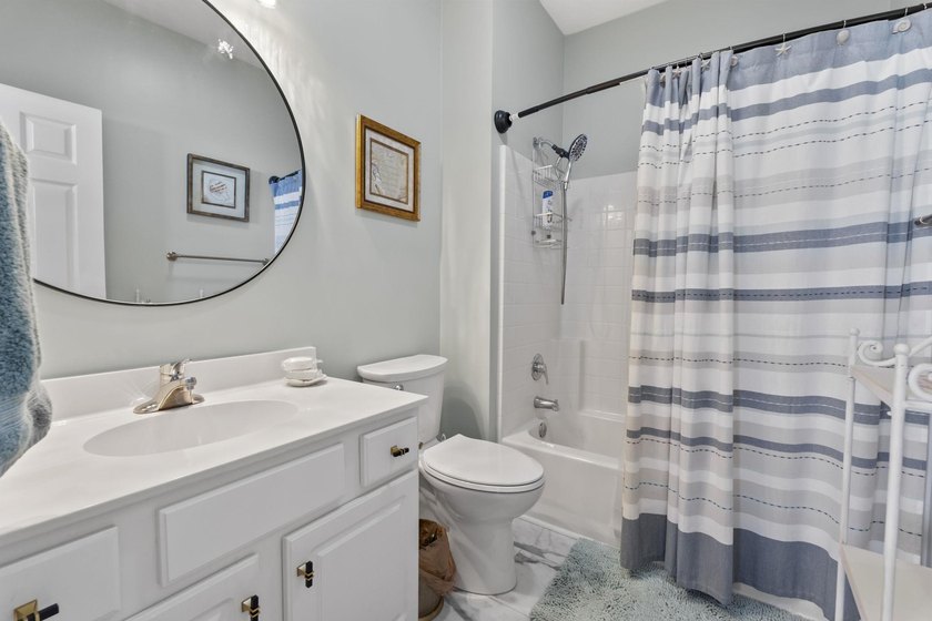 Look at this beautifully furnished 2 bedroom, 2 bath condo - photo 26