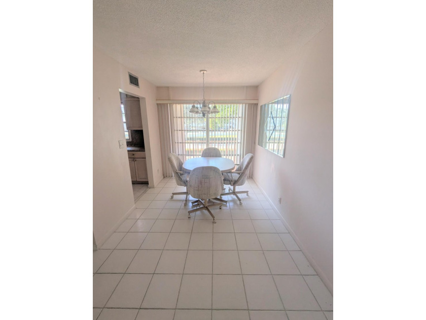 Prime 2-bedroom, 2-full-bath condo in Century Village, a - photo 4