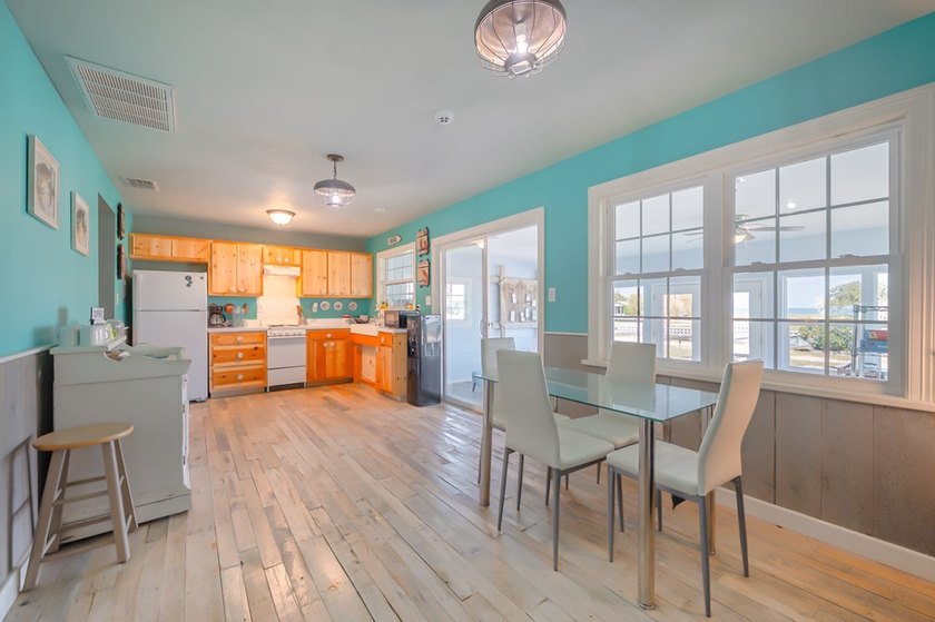 Fish, relax, and invest-this waterfront coastal retreat has it - photo 7