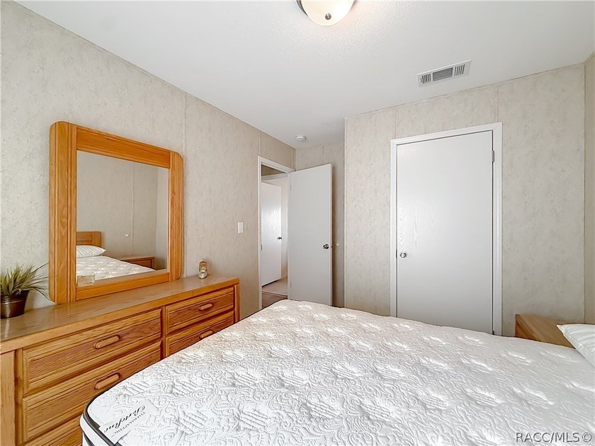 Welcome home to your own private retreat in Homosassa! Nestled - photo 26