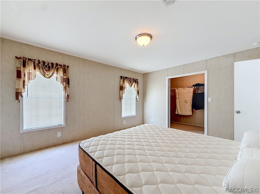 Welcome home to your own private retreat in Homosassa! Nestled - photo 29