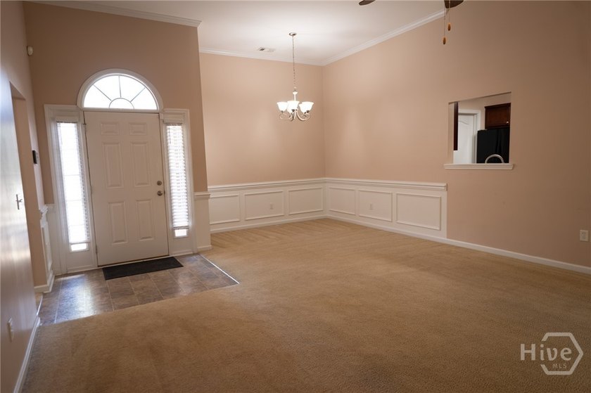 Beautifully maintained 3-bedroom, 2-bath home ideally located - photo 3