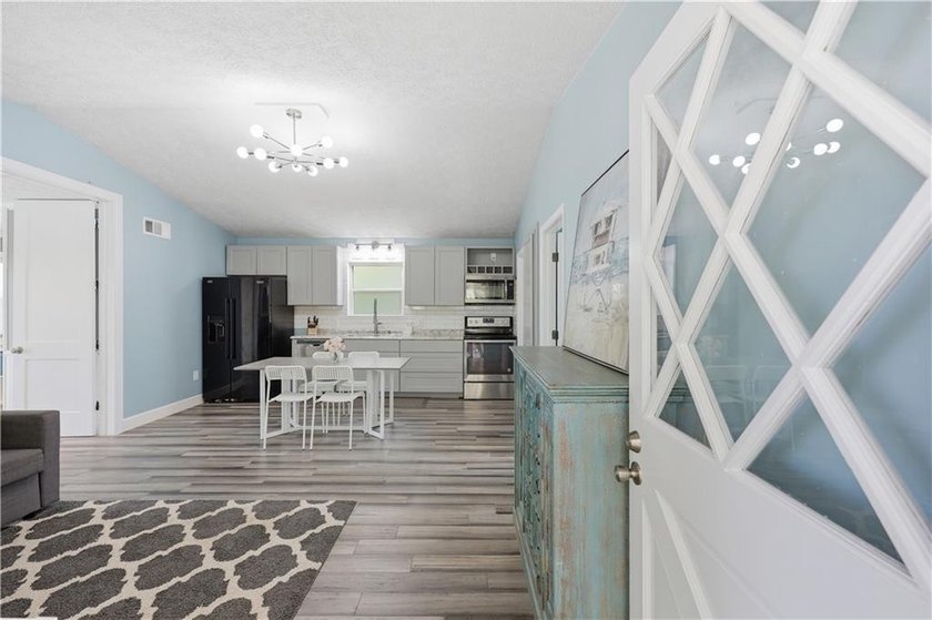 Unbeatable value on Lake Lanier! One of the very few true - photo 8