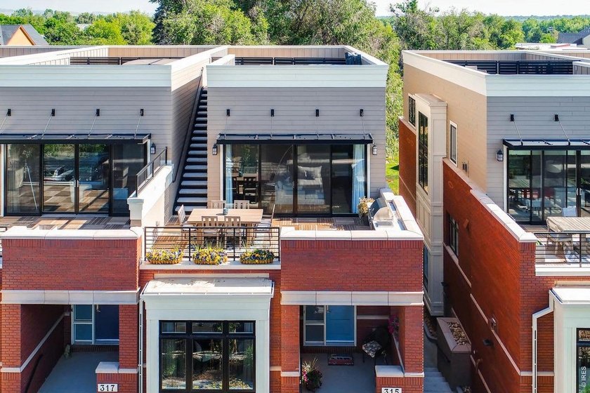Experience refined city living at 315 N Howes St, where modern - photo 4