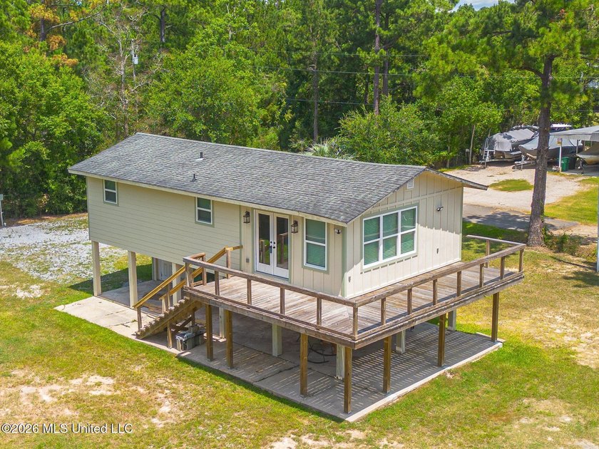 Bring your jet skis, kayaks, boats! Remodeled 2 bedroom/2 full - photo 5