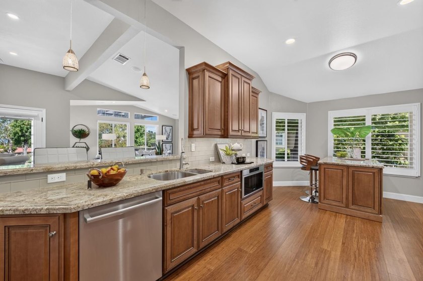 Sought after end unit location on the 13th Fairway in Village - photo 9