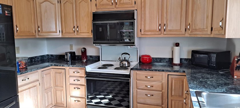 This lovely spacious home has four bedrooms and three and a half - photo 22