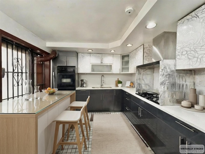 Rare on the market! Largest 2-bedroom, 1.5-bath co-op unit - photo 5