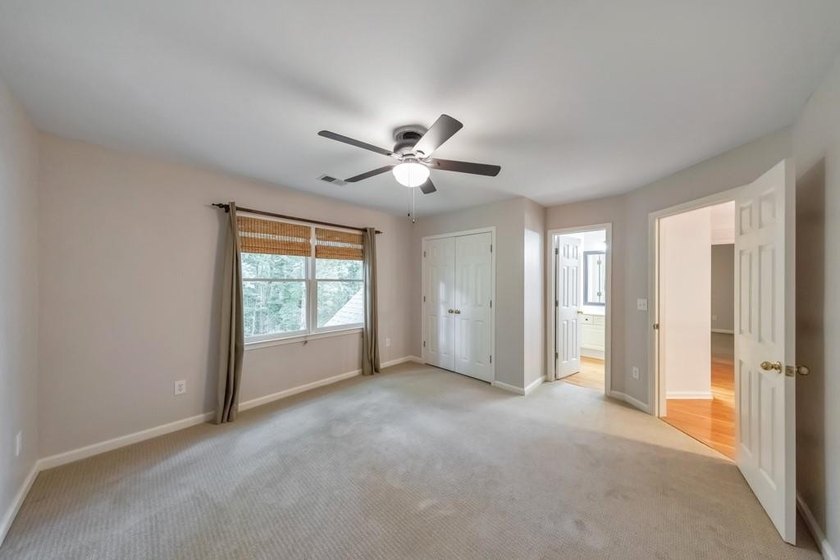 Welcome home to this beautifully maintained 5 bedroom, 3.5 - photo 29