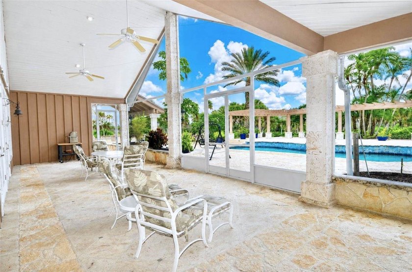 Virtually Staged. One of Sarasota County's Most Unique - photo 32