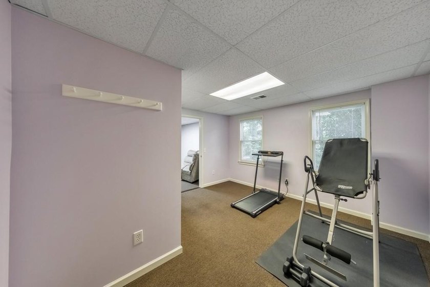 Welcome home to this beautifully maintained 5 bedroom, 3.5 - photo 43
