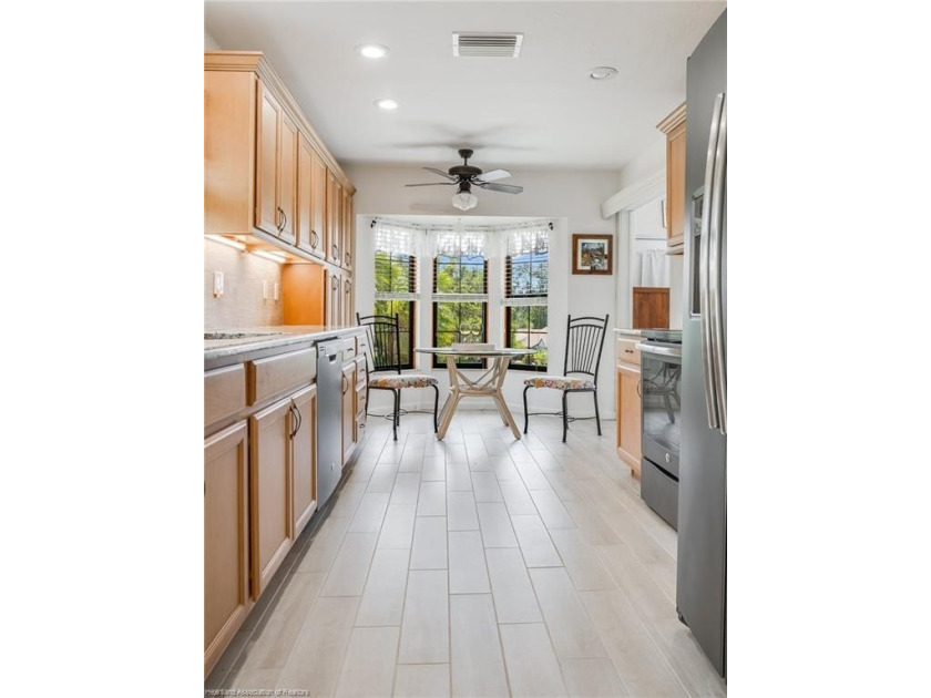 Welcome to easy Florida living in the desirable Tomoka Heights - photo 16
