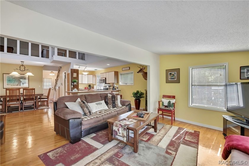 This home has never flooded!! Breathtaking Multi-Level Retreat - photo 3