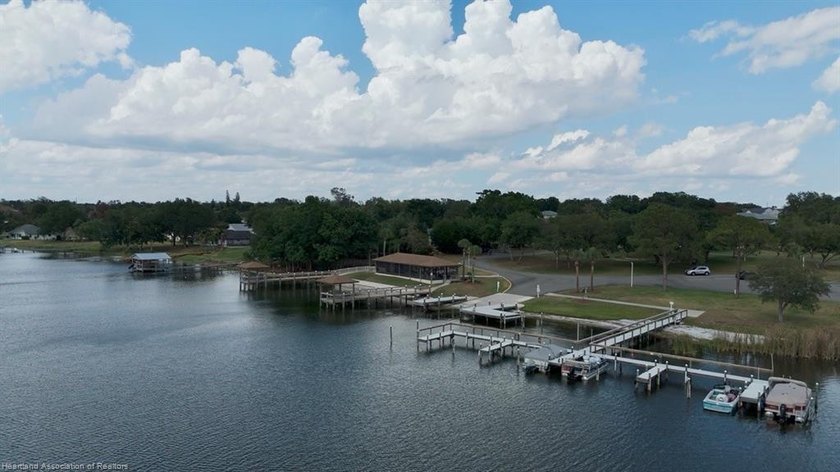 Welcome to easy Florida living in the desirable Tomoka Heights - photo 32