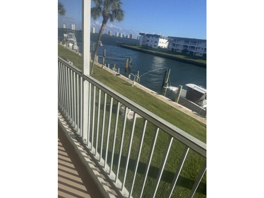 Gorgeous intracoastal views, corner unit with lots of windows - photo 6