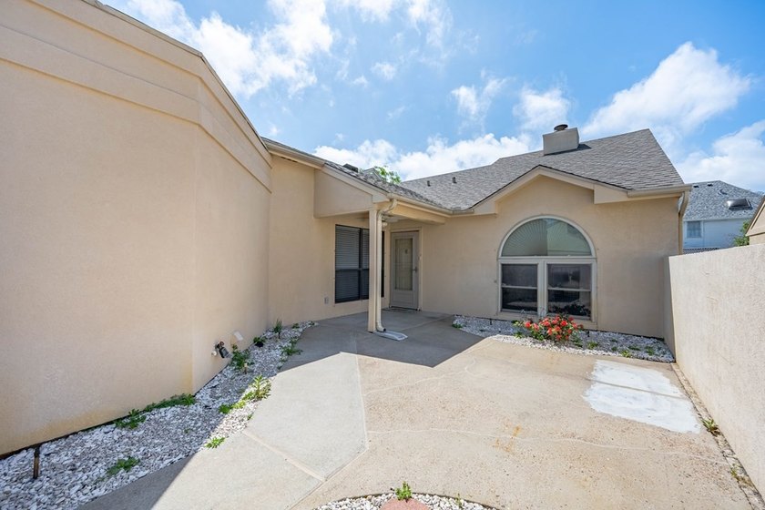 Welcome to this beautifully updated patio garden home in the - photo 5