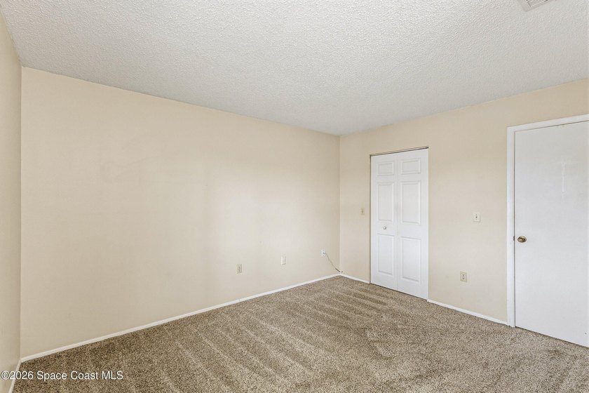 Opportunity awaits in this spacious 3-bed, 2-bath end-unit - photo 21