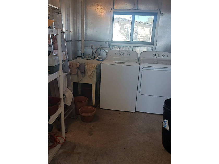 This lovely 1984, 2 bedroom, 2 bathroom, (26x36, 936 sq. ft.) - photo 22