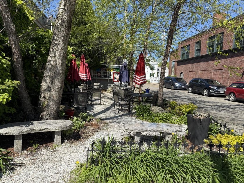 This downtown parcel currently houses a take out stand ready for - photo 3