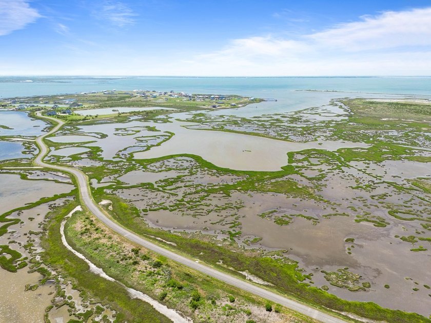 Fabulous 1.643 acre waterfront homesite overlooking Port Bay in - photo 6