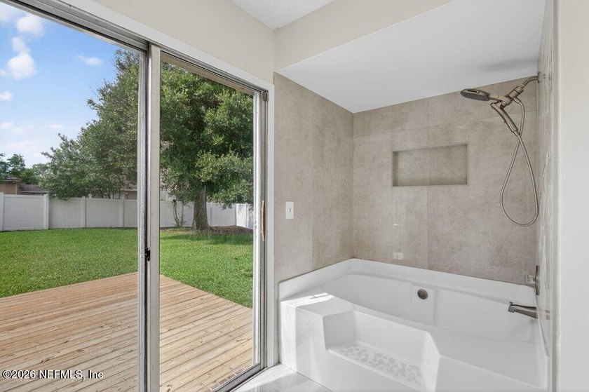 Open House everyday, call us for time! Beautifully updated home - photo 15