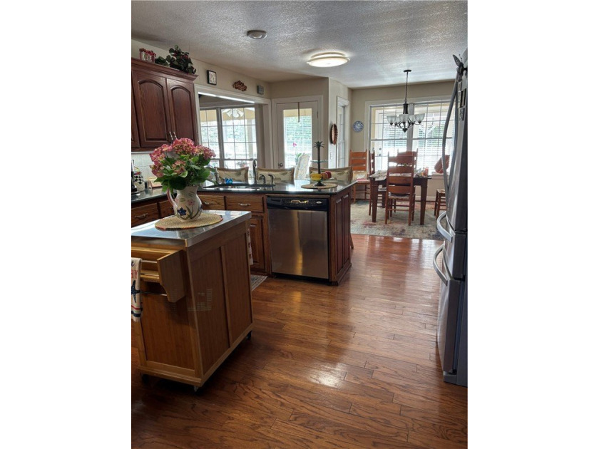 Discover your own private retreat in this elegant 4-bedroom - photo 3