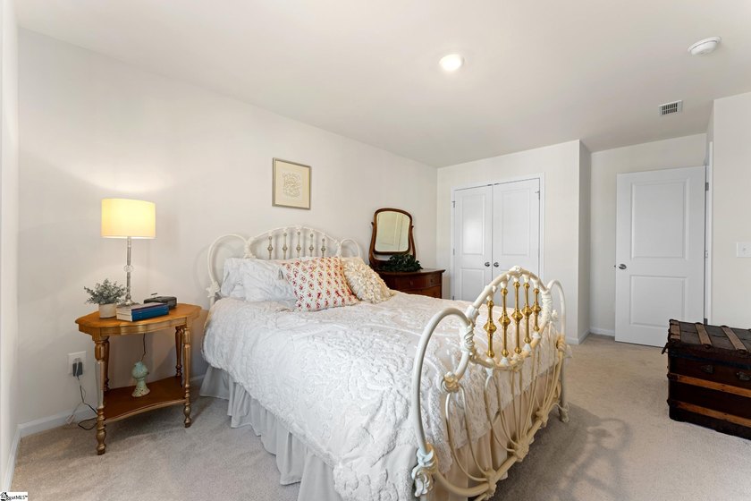 Great Greer location in Blue Ridge Cottages, right off Lake - photo 27