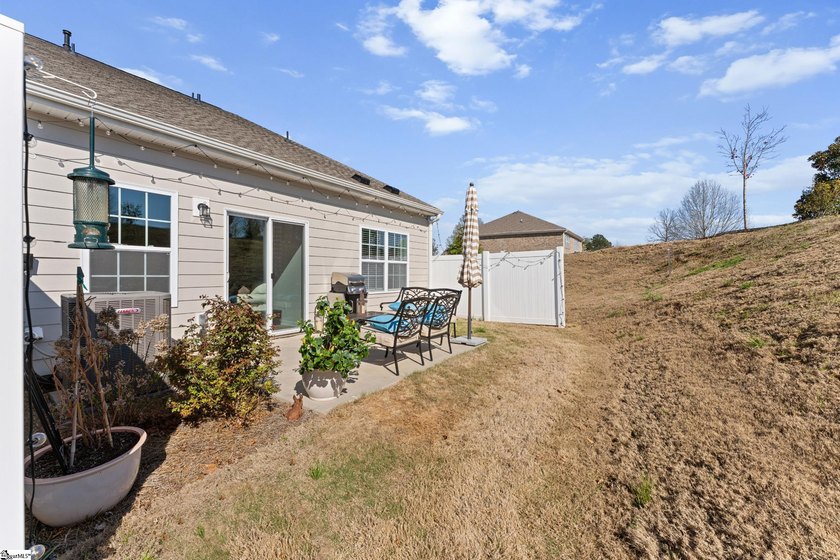 Great Greer location in Blue Ridge Cottages, right off Lake - photo 34