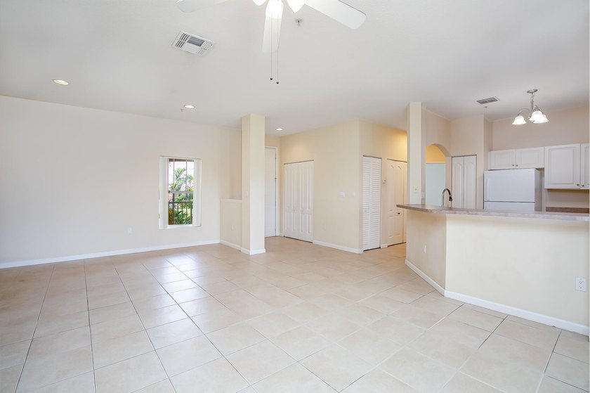 Discover easy coastal living in this beautifully maintained - photo 4