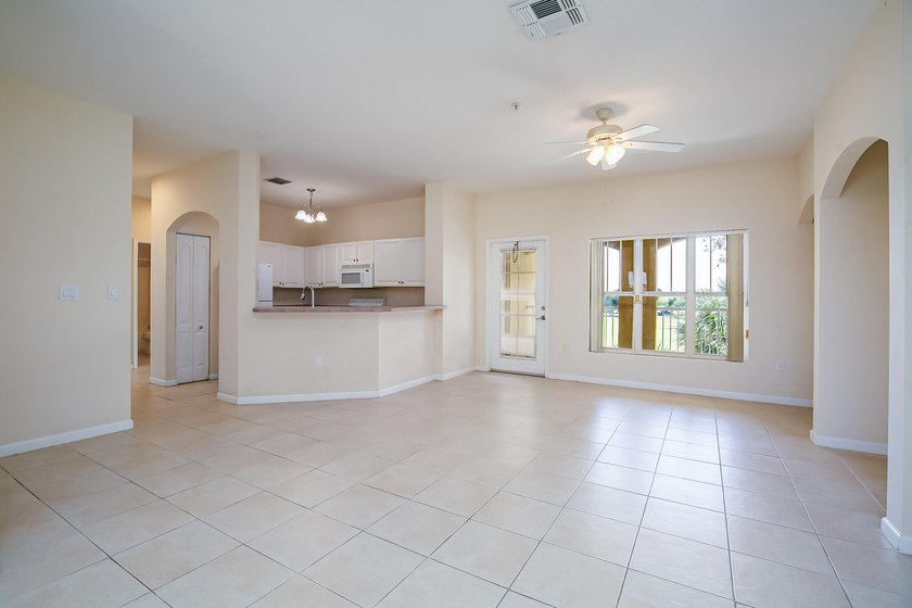 Discover easy coastal living in this beautifully maintained - photo 6