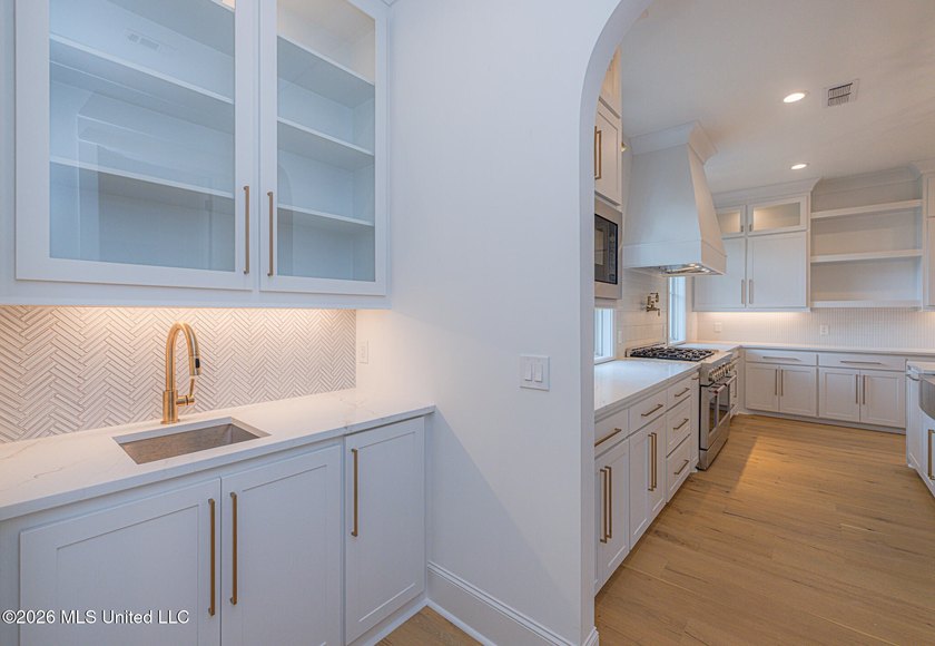 Gorgeous New Construction in Westlake! Home to be completed by - photo 10