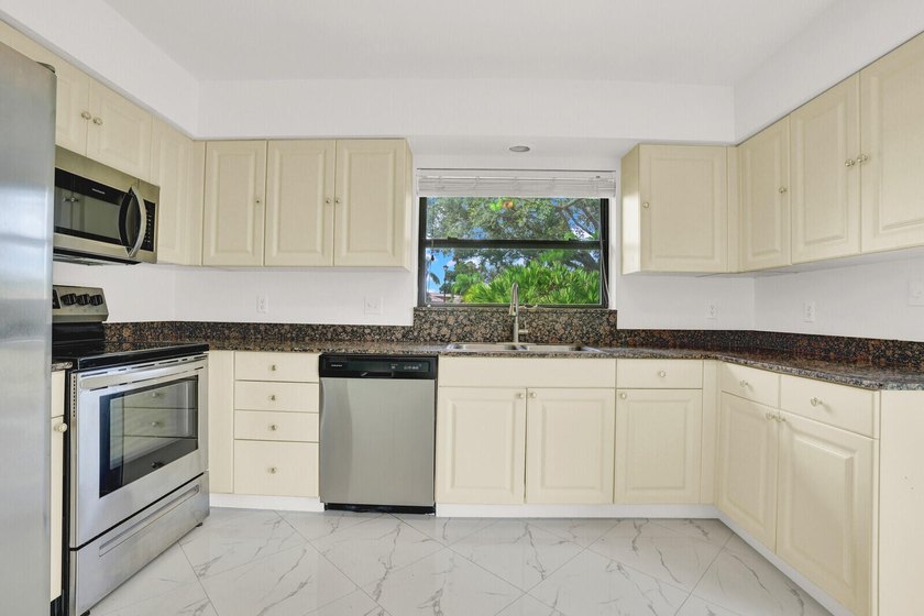 Welcome to Quail Meadow, a highly sought-after community in - photo 12
