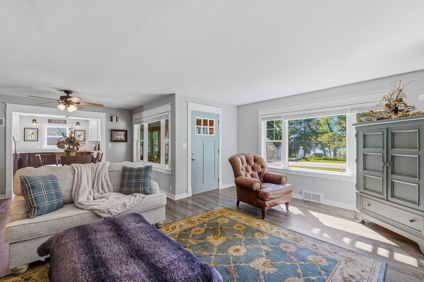 Meticulously cared for home with partial waterviews of Green - photo 14