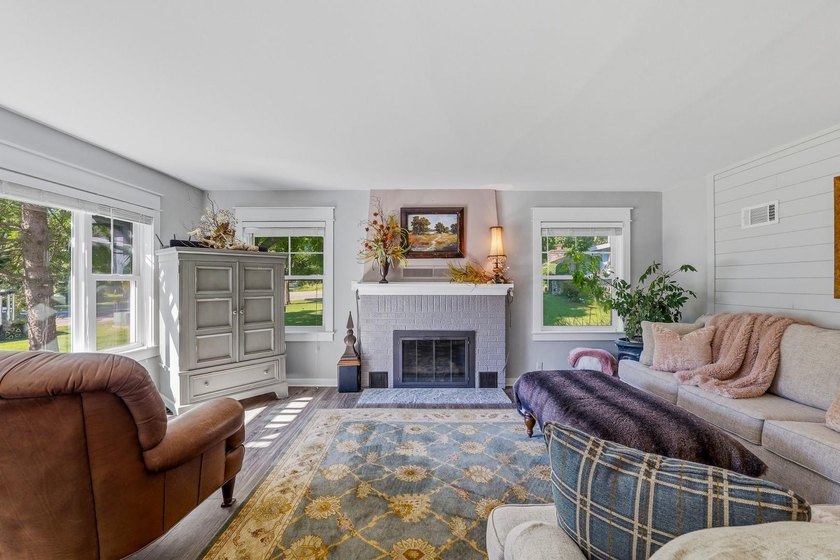 Meticulously cared for home with partial waterviews of Green - photo 15