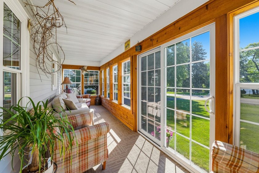 Meticulously cared for home with partial waterviews of Green - photo 17