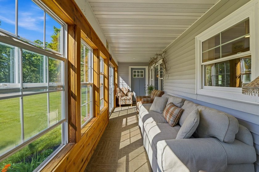 Meticulously cared for home with partial waterviews of Green - photo 18