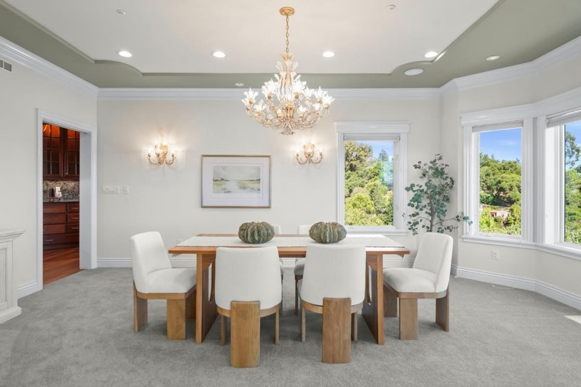 Knoll top estate boasts panoramic views! Wheelchair - photo 23